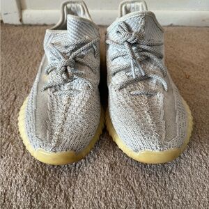 Yeezy Boost 350 V2 Size 9.5